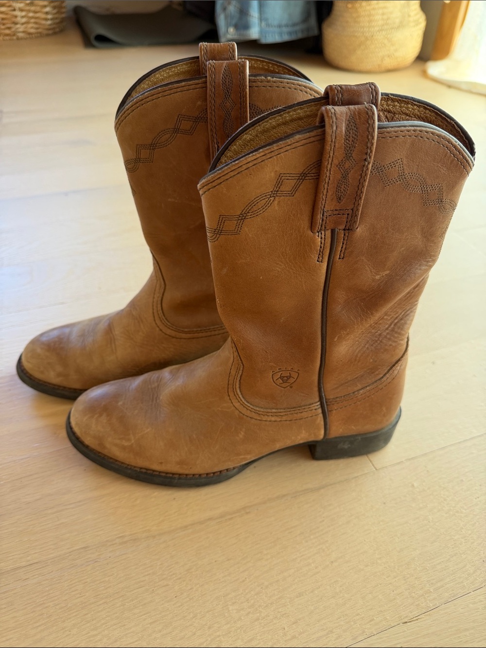 Ariat